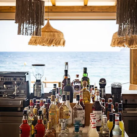 Thalassa, Philian And 酒店 *