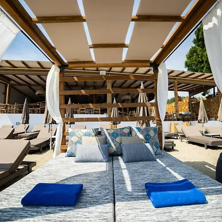 Thalassa, Philian And Hotel