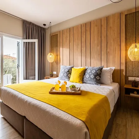 Hotel Thalassa, Philian And