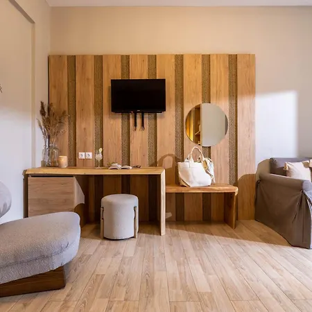 Thalassa, Philian And Hotel Skiathos-Stadt