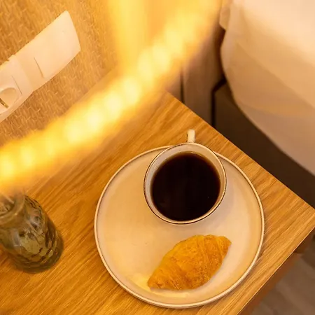 Thalassa, Philian And Szkiáthosz