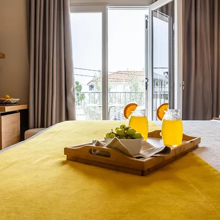 Thalassa, Philian And Hotel Skiathos-Stadt