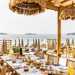 Thalassa, Philian And Σκιάθος Πόλη