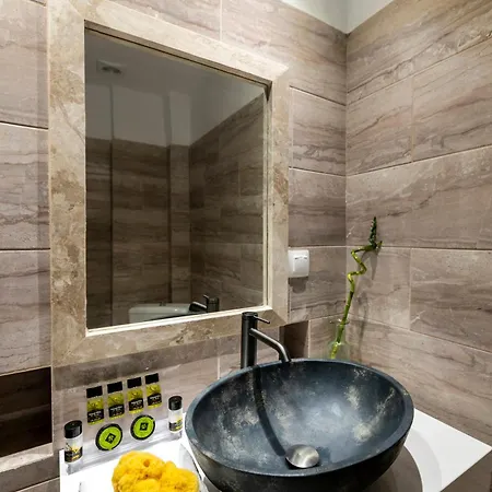 酒店 Thalassa, Philian And *