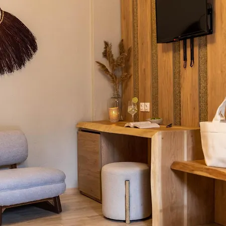 酒店 Thalassa, Philian And *